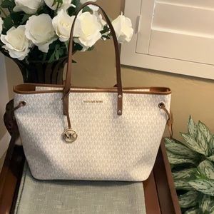 Michael Kors Jet Set Travel Tote